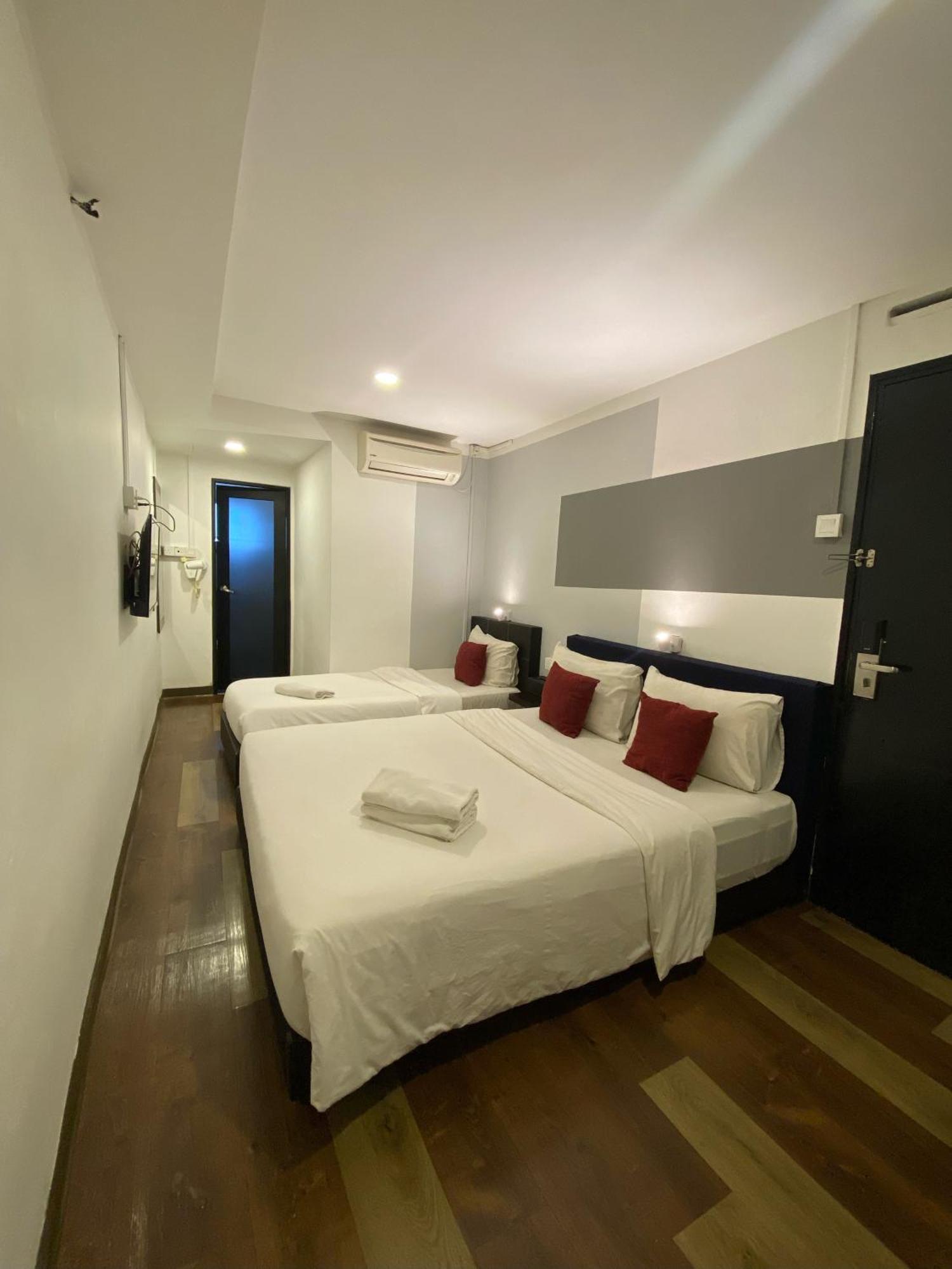 V Hotel Johor Bahru Exteriör bild